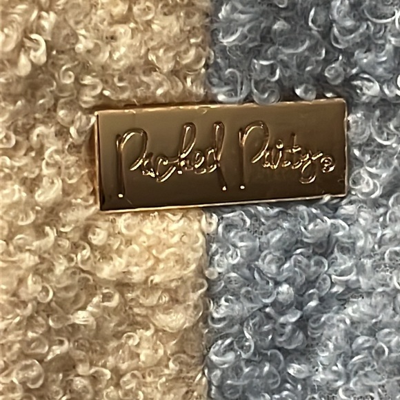 NEW! Packed Party Cozy Up Tote - Picture 10 of 12